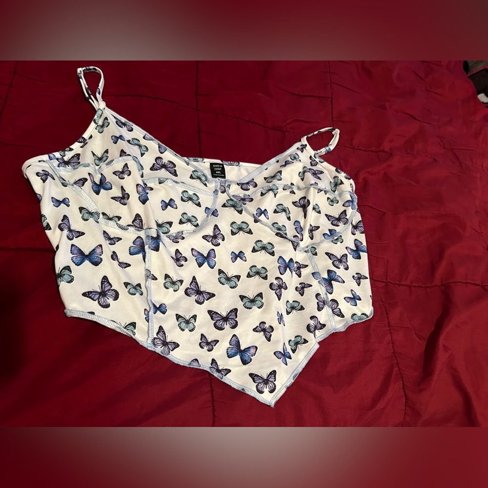 Multiple Crop Tops - Picture 3 of 3
